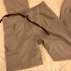 Figs Small Tall Kade Cargo Scrub Pant